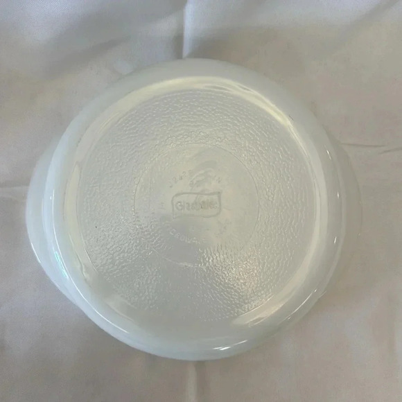 2 - Glasbake 1970s Round 8in Casserole Dishes Green Daisy Milk Glass MCM Kitchen - Picture 8 of 11